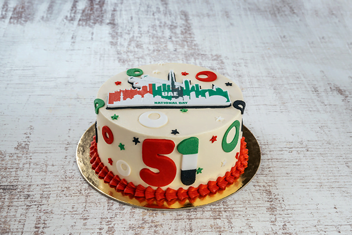 Custom cake desgins bakery in uae la broiche