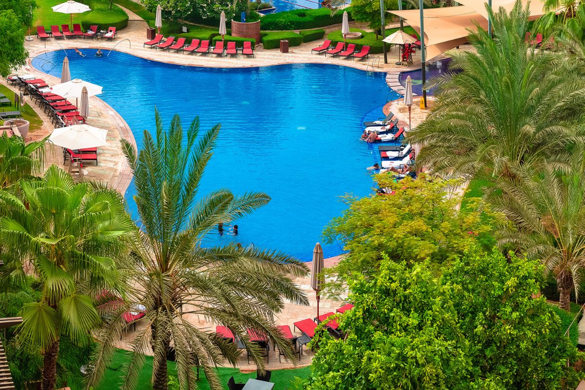 Abu Dhabi Golf Club VOGO Abu Dhabi pool, best pool day pass offers abu dhabi, swimming pools in Abu Dhabi