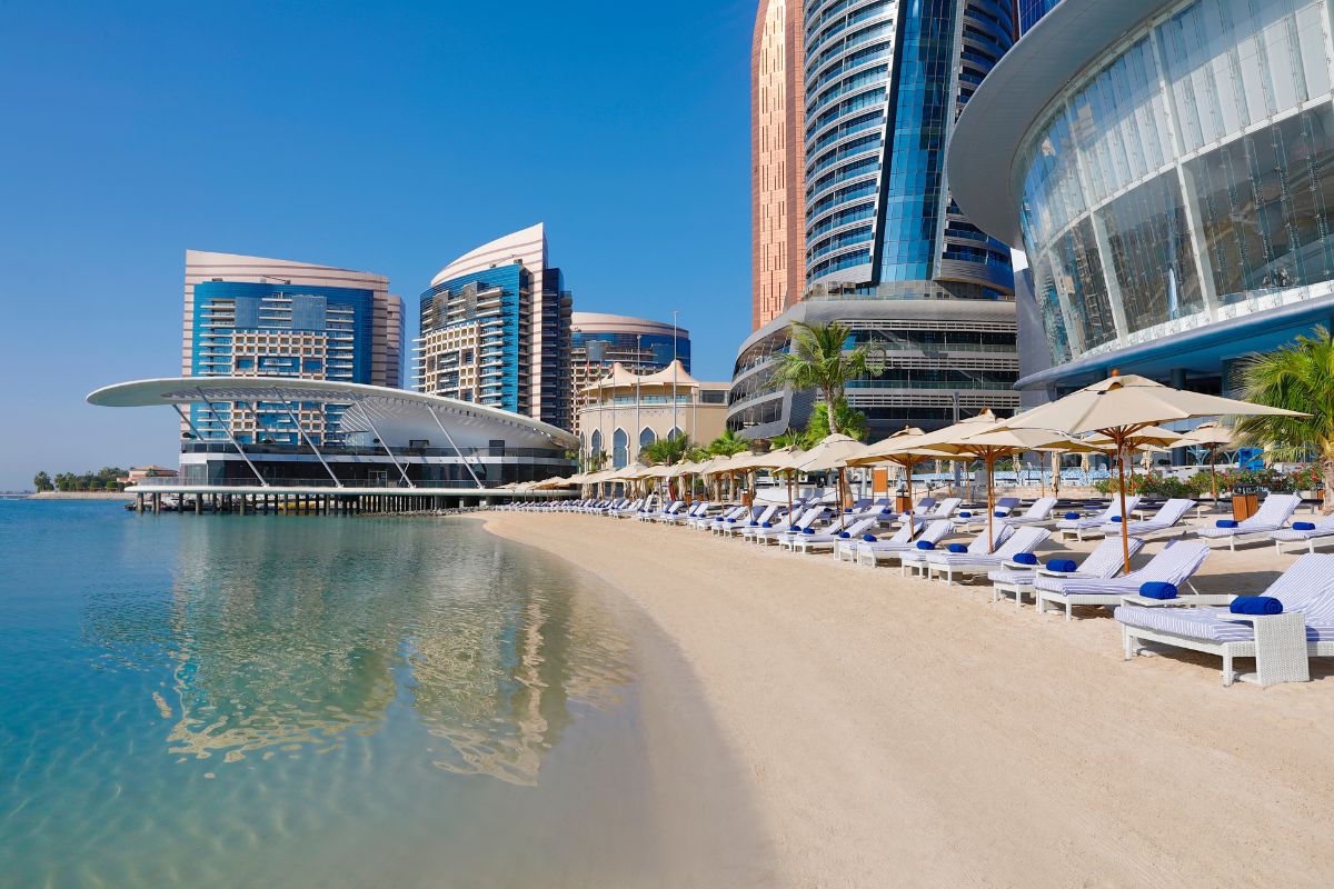 Conrad Abu Dhabi Etihad Towers pool, best pool day pass offers abu dhabi, swimming pools in Abu Dhabi