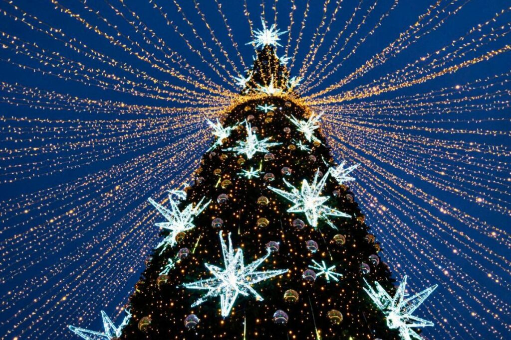 Saadiyat Beach Golf Club Christmas Lightings, Christmas Tree Lighting in Abu Dhabi, Abu Dhabi Christmas Tree Lighting