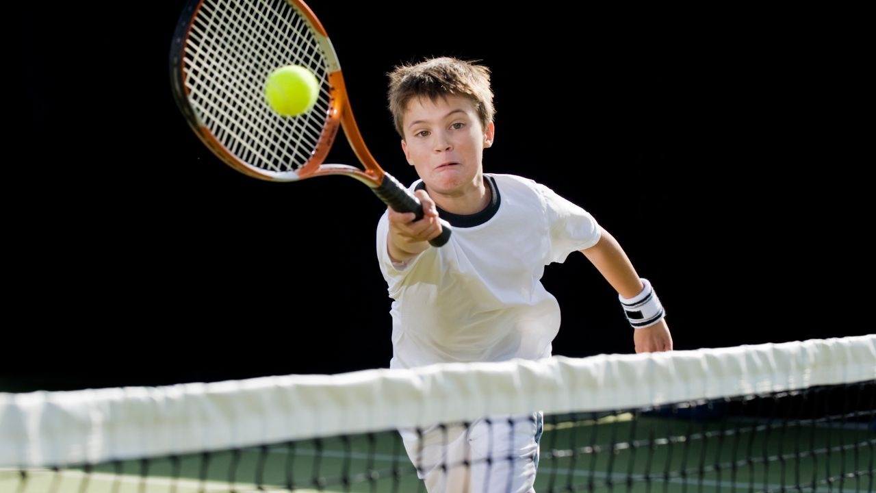 kids playing tennis