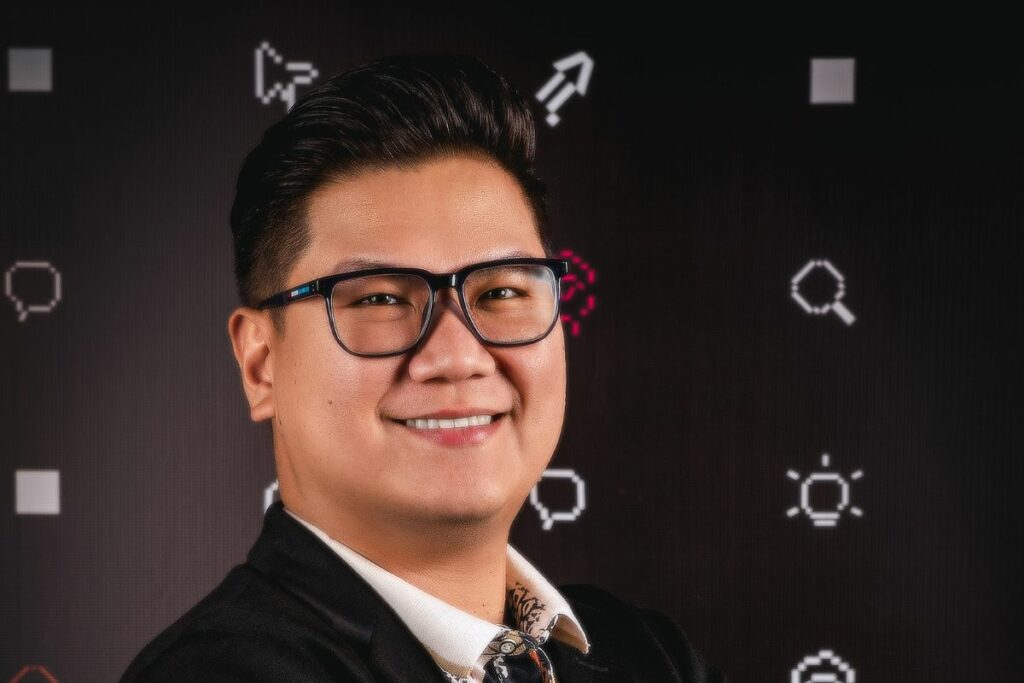 JR Tan