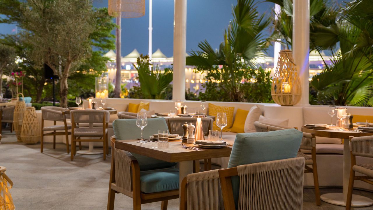 pappas taverna at w abu dhabi yas island