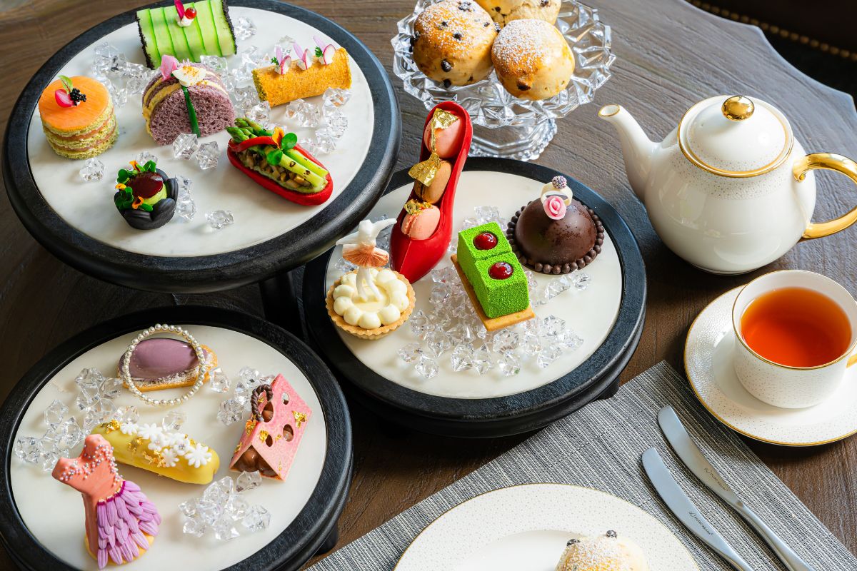 Afternoon Tea at The St. Regis Saadiyat Island Resort