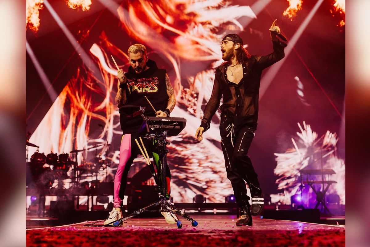 Thirty Seconds to Mars in concert featuring lead vocals Jared Leto and drummer Shannon Leto