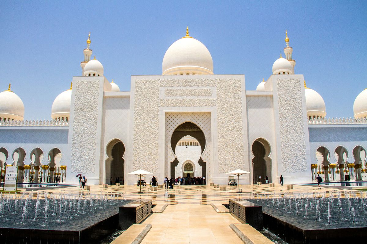 Abu Dhabi's Sheikh Zayed Grand Mosque gains another accolade through Trip Advisor 2024 awards