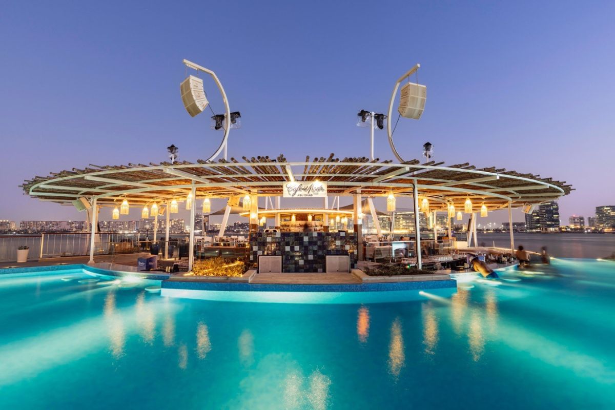 https://yallaabudhabi.ae/wp-content/uploads/2024/09/Cafe-Del-Mar-1.jpg