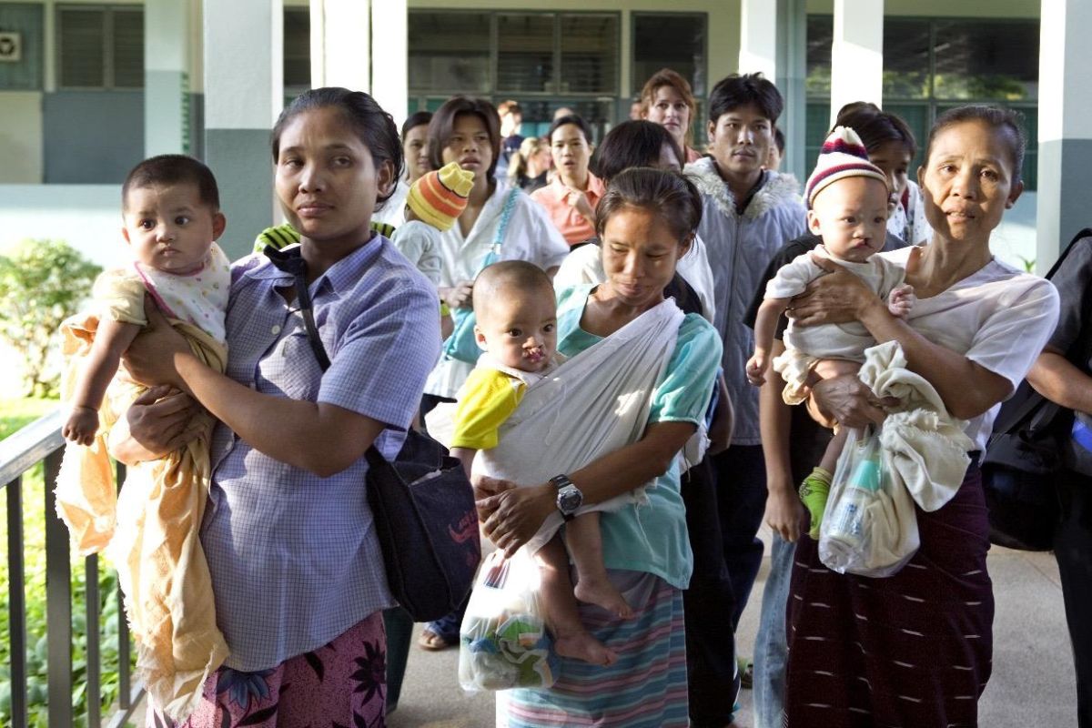 Two inspiring Abu Dhabi students to bring smiles to the faces of children in Thailand