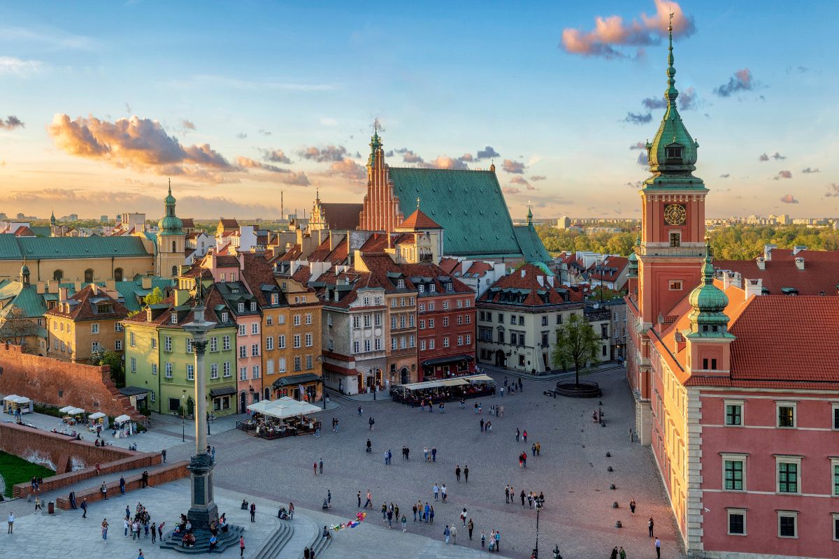 Prague and Warsaw routes for Etihad