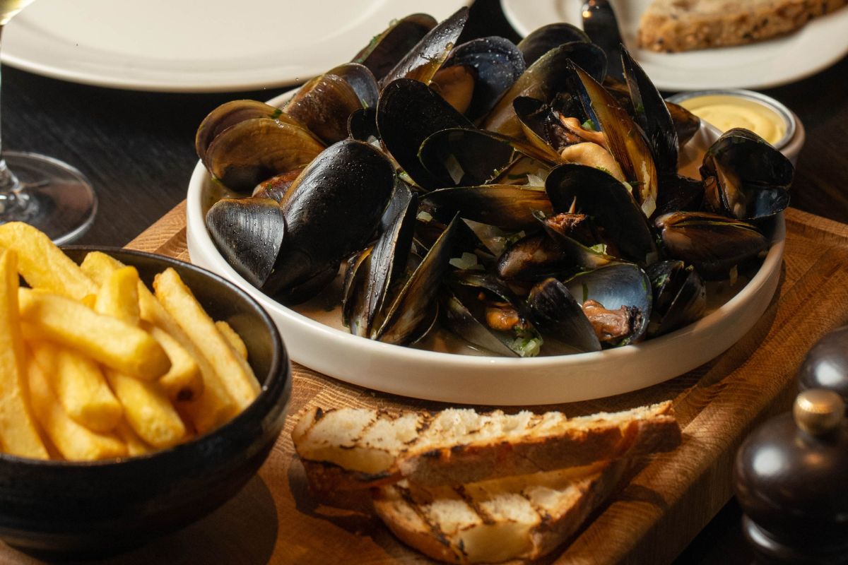 Moules Frites at Le Bistro by Salmontini Le Royal Meridien Abu Dhabi