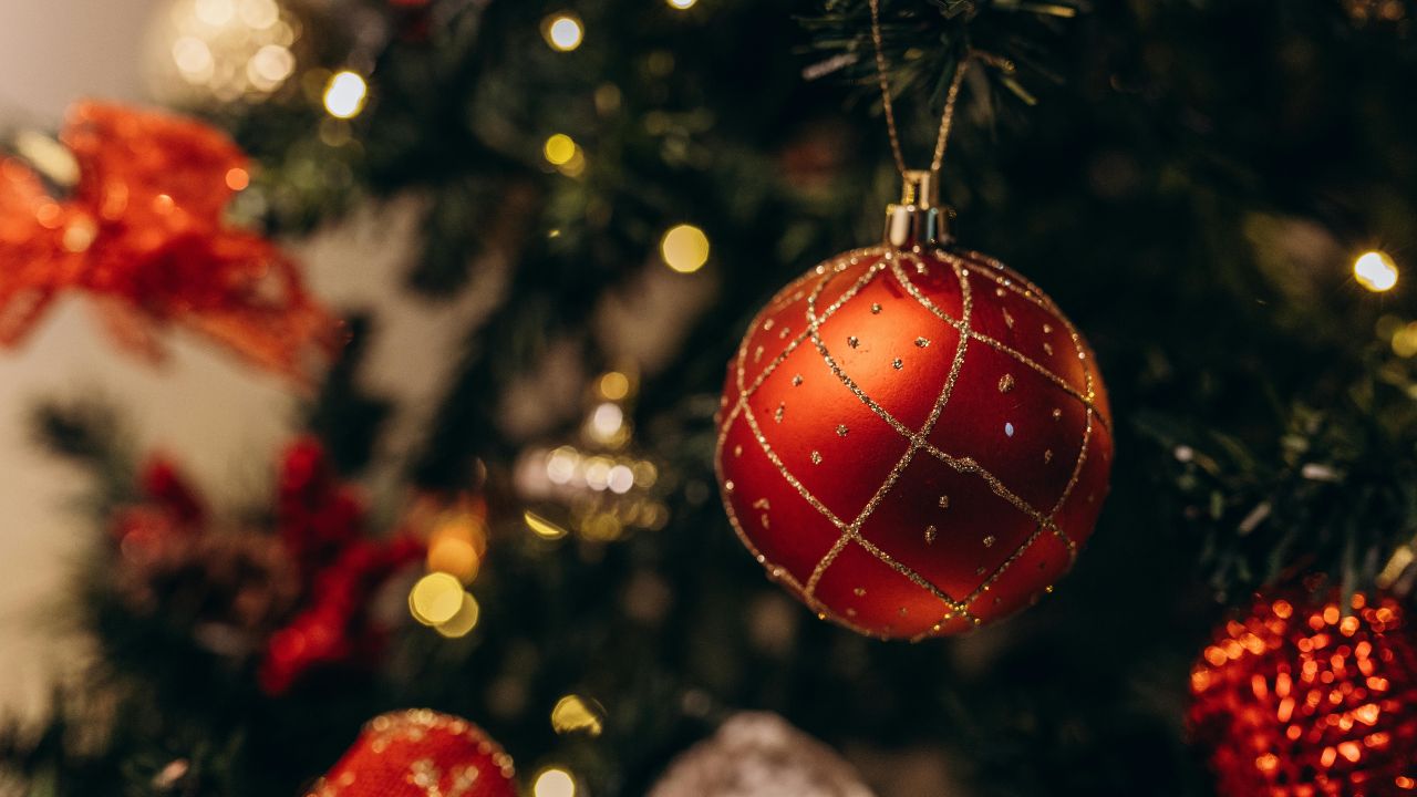 christmas tree balls