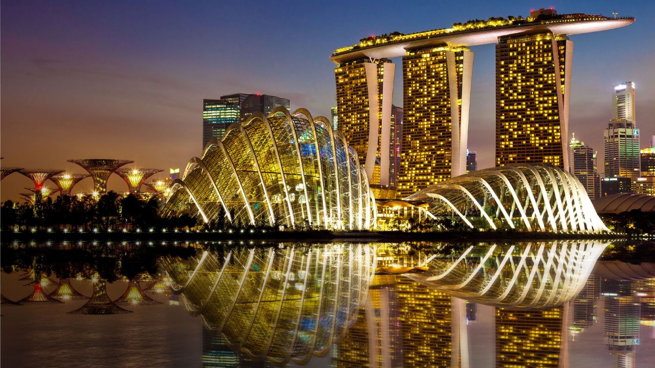 Etihad Airways’ New Year sale featuring a destination in Singapore