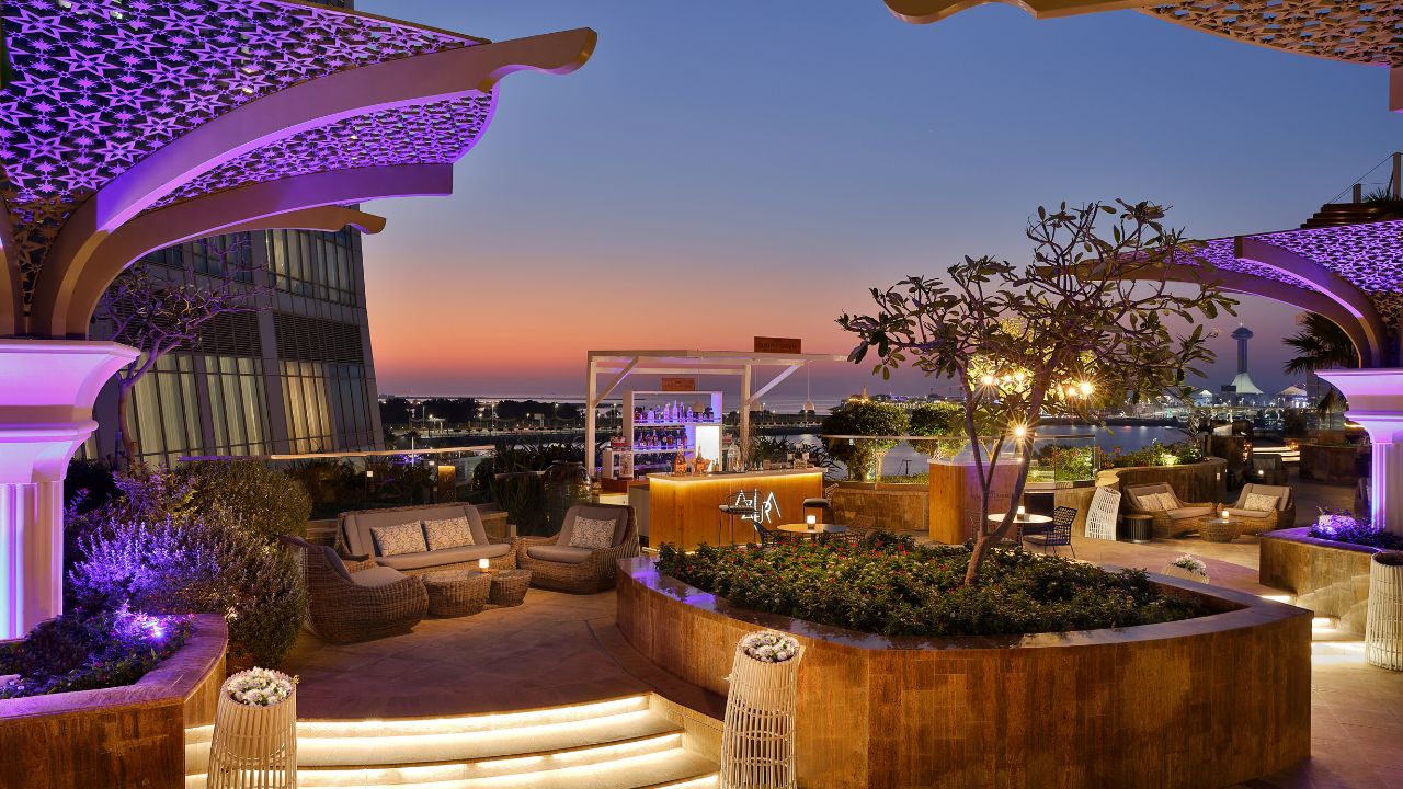 st regis abu dhabi azura panoramic lounge view