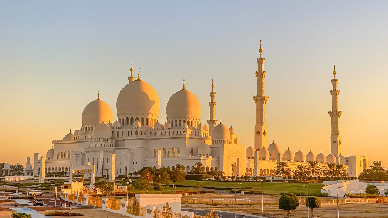 iftar and suhoor timings in abu dhabi sheikh zayed mosque