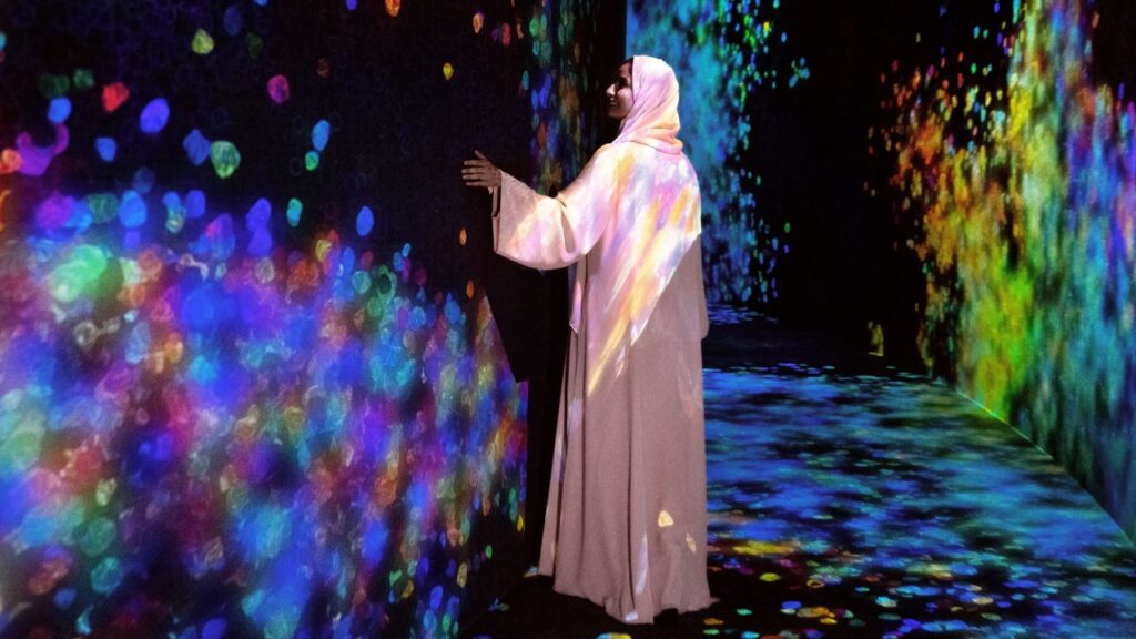 teamlab corridor