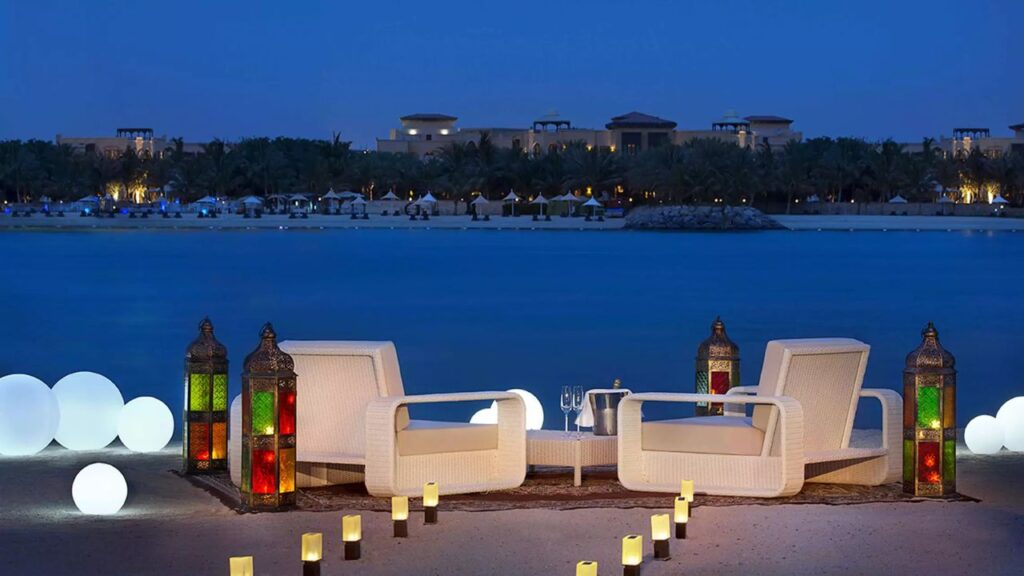 Al Fresco – Poolside Dining at The Ritz-Carlton Abu Dhabi