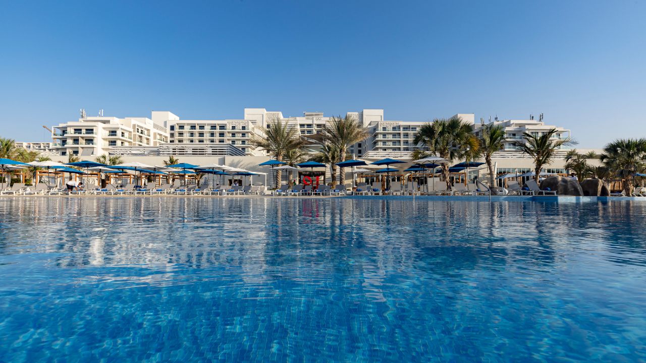 cafe del mar pool 