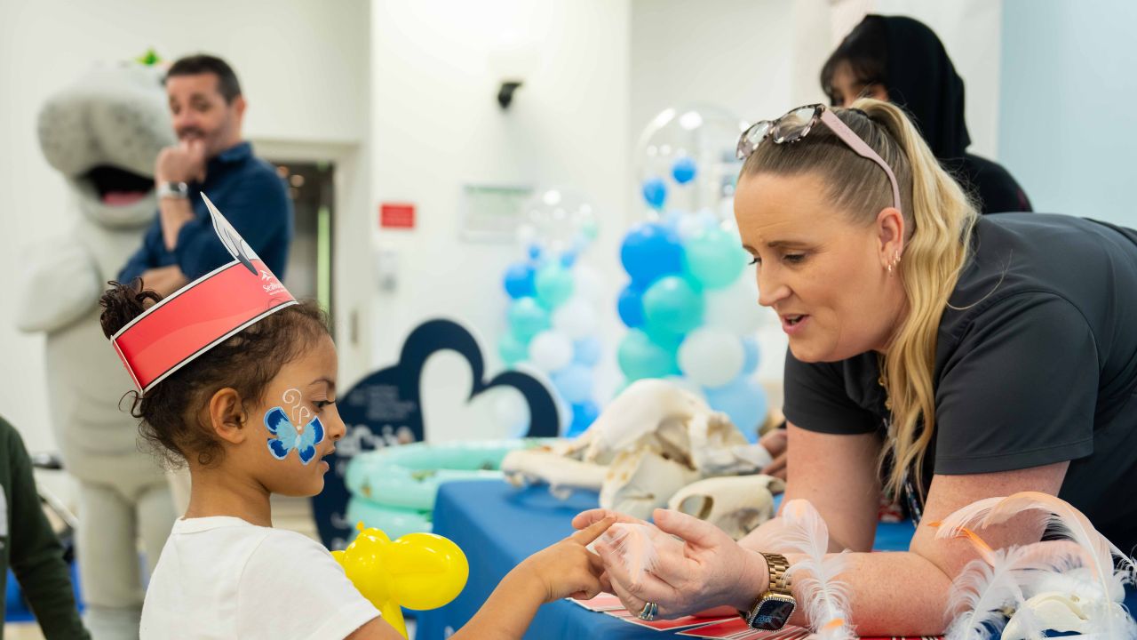 SeaWorld Yas brings smiles to kids at SKMC in Abu Dhabi