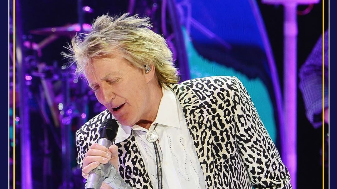 Sir Rod Stewart will rock Abu Dhabi this December