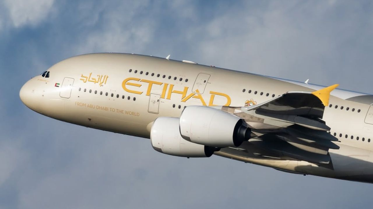etihad airways airplane