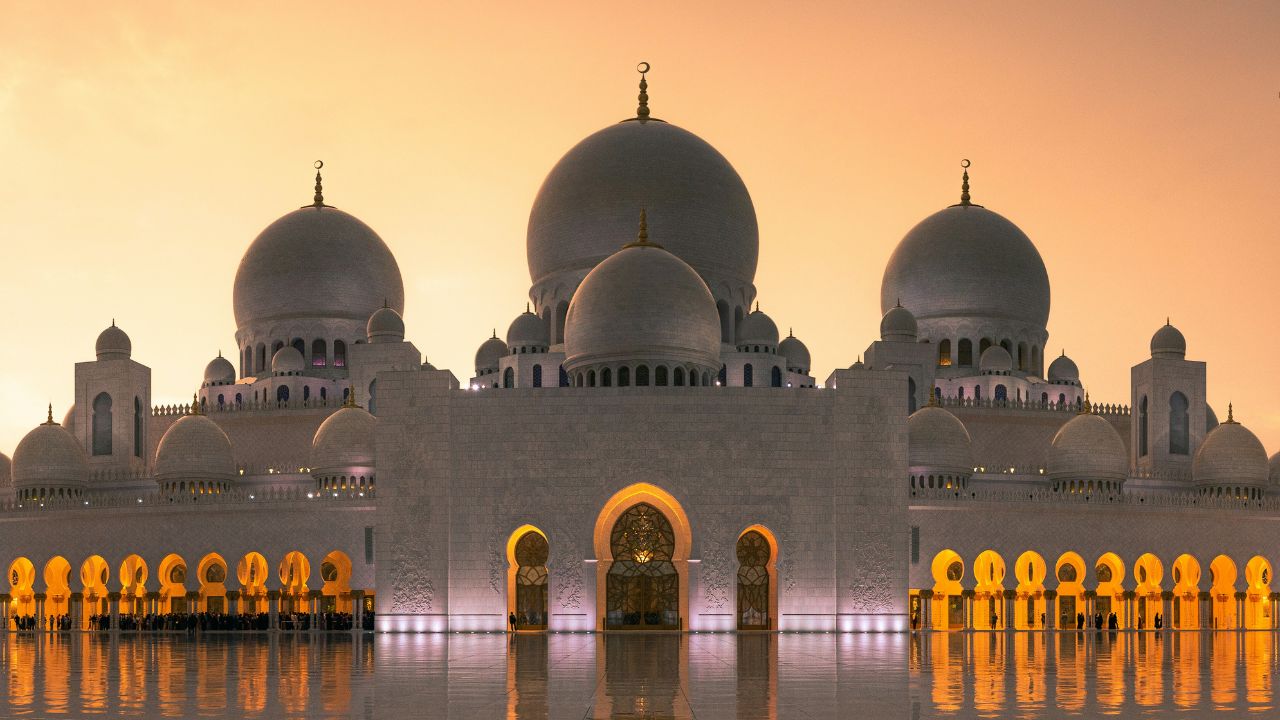 sheikh zayed grand mosque abu dhabi exterior