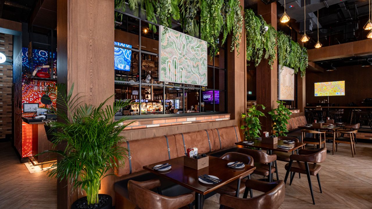 the keg room interior dining