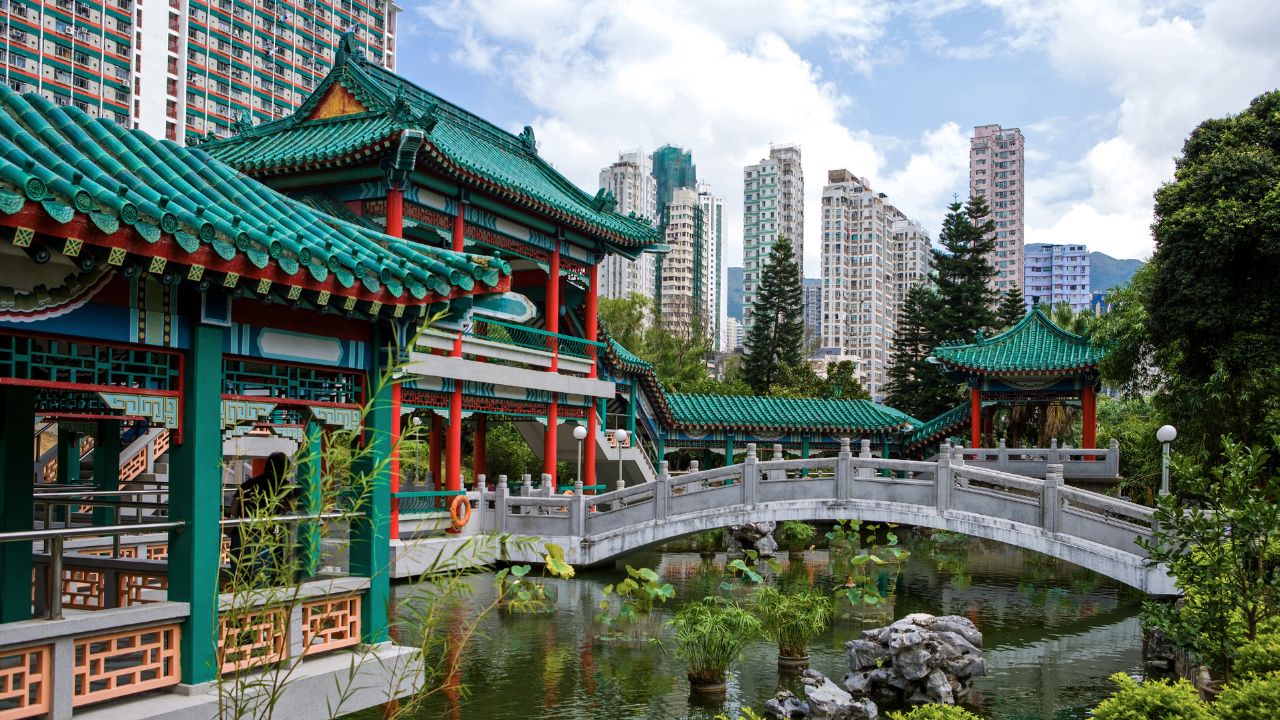 sik sik yuen wong tai sin temple in hong kong