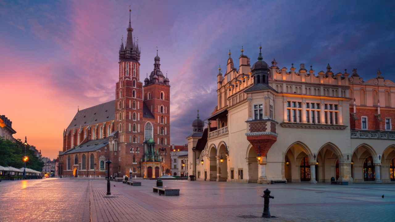 krakow poland buildings