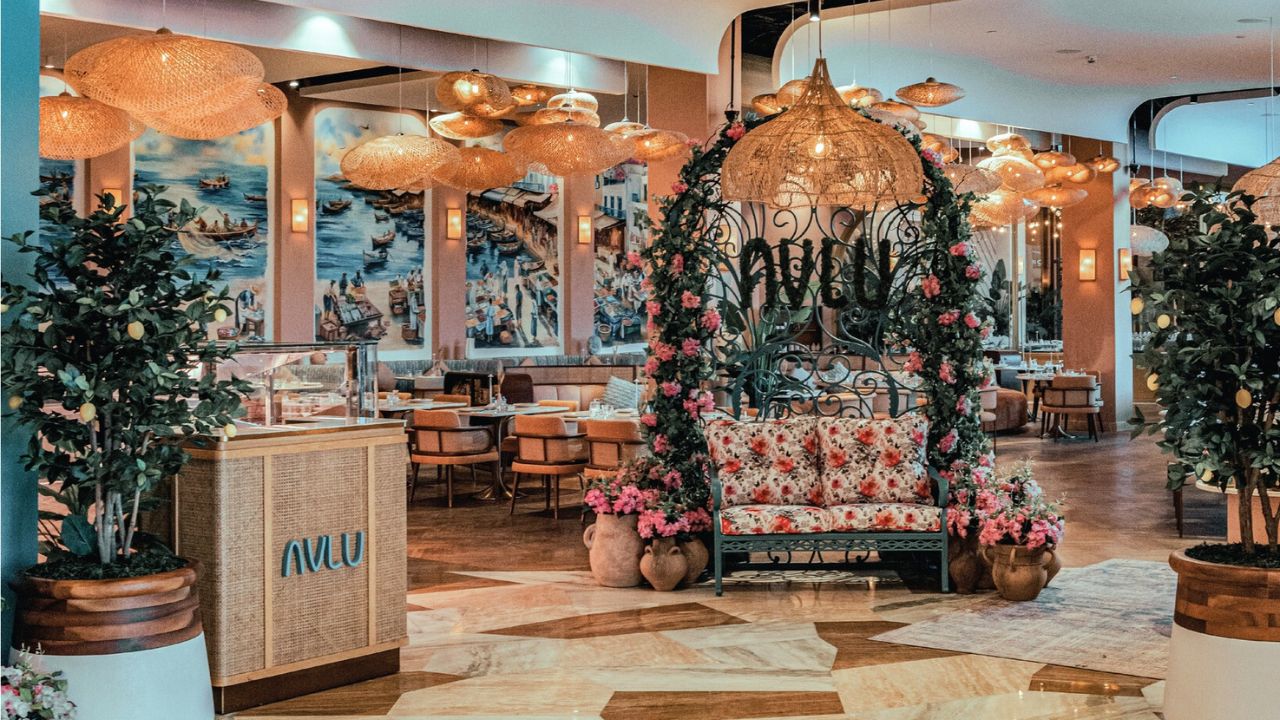 avlu restaurant interior