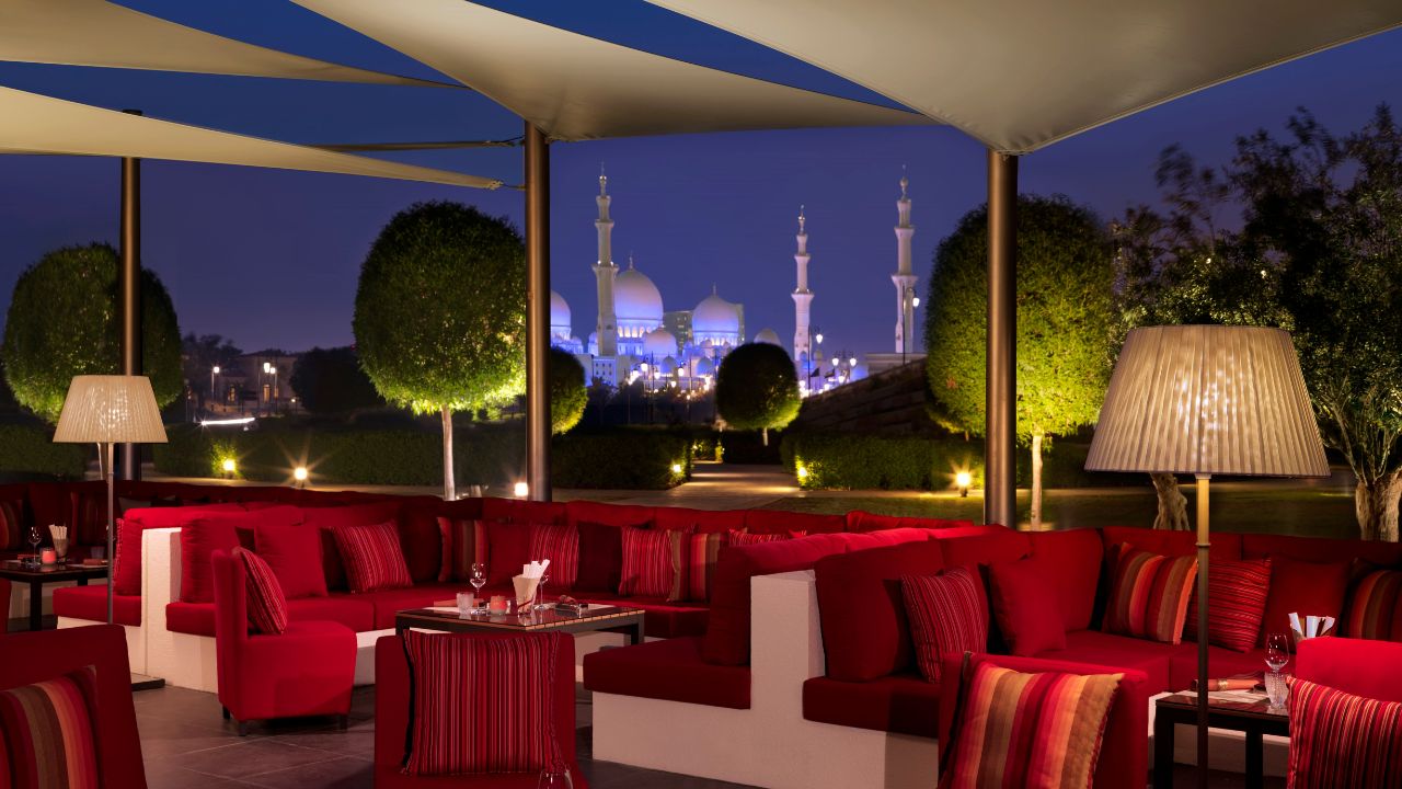 The Ritz-Carlton Abu Dhabi, Grand Canal Li Jiang Lounge