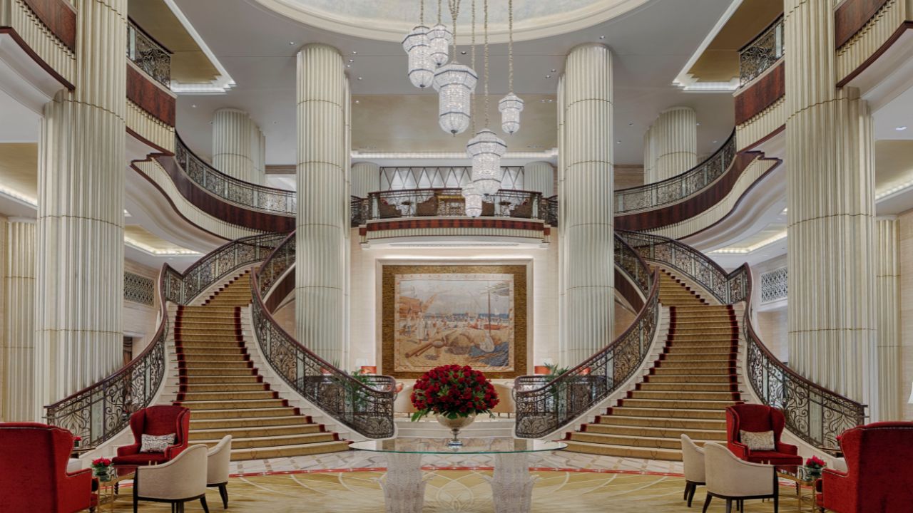 The St. Regis Abu Dhabi crystal lounge