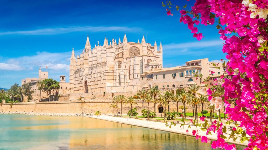 etihad airways new destination majorca