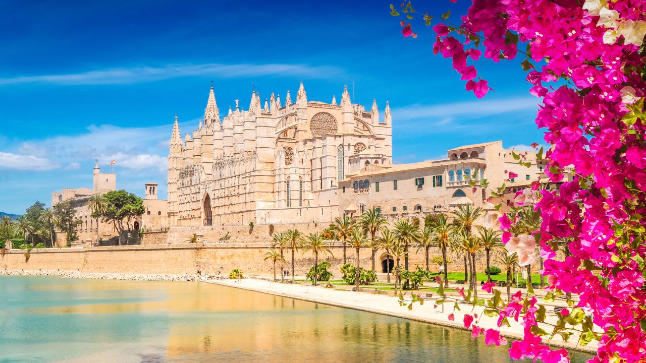 etihad airways new destination majorca