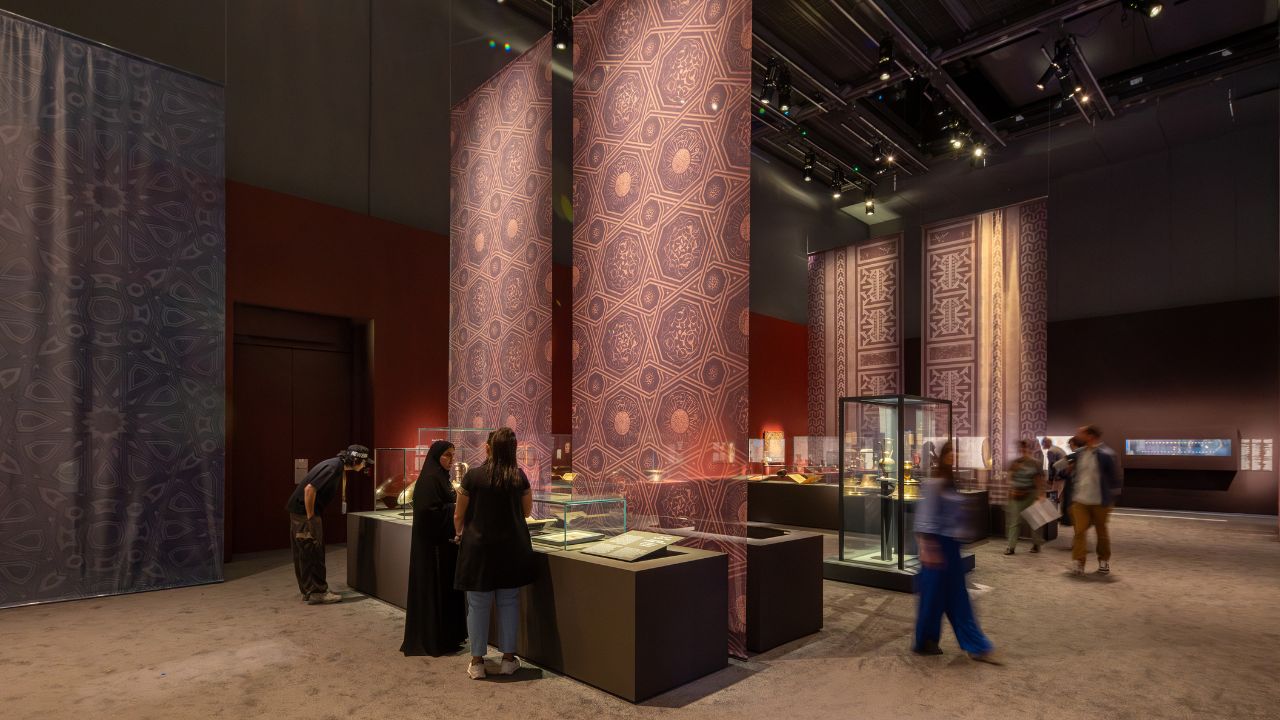 Louvre museum mamluk empire exhibition 