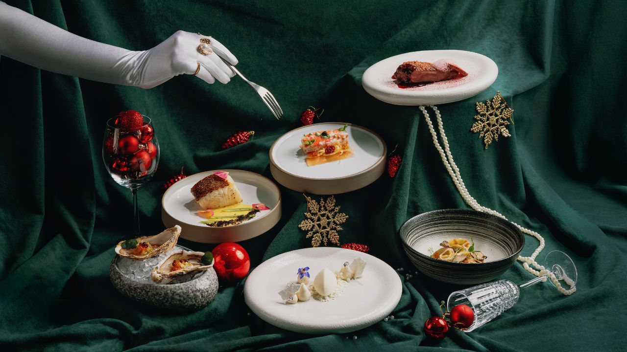 andaz capital gate abu dhabi festive 2025