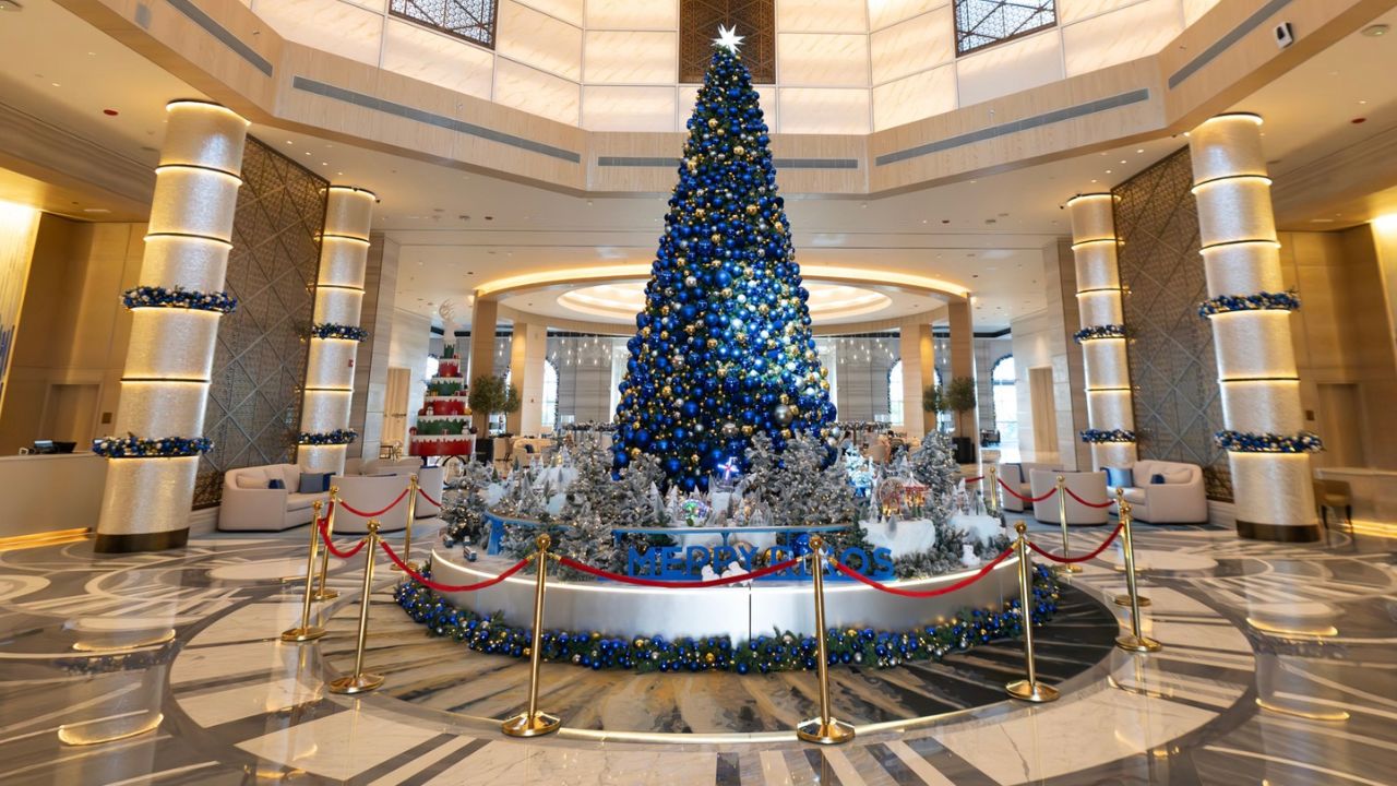 rixos marina christmas tree lighting
