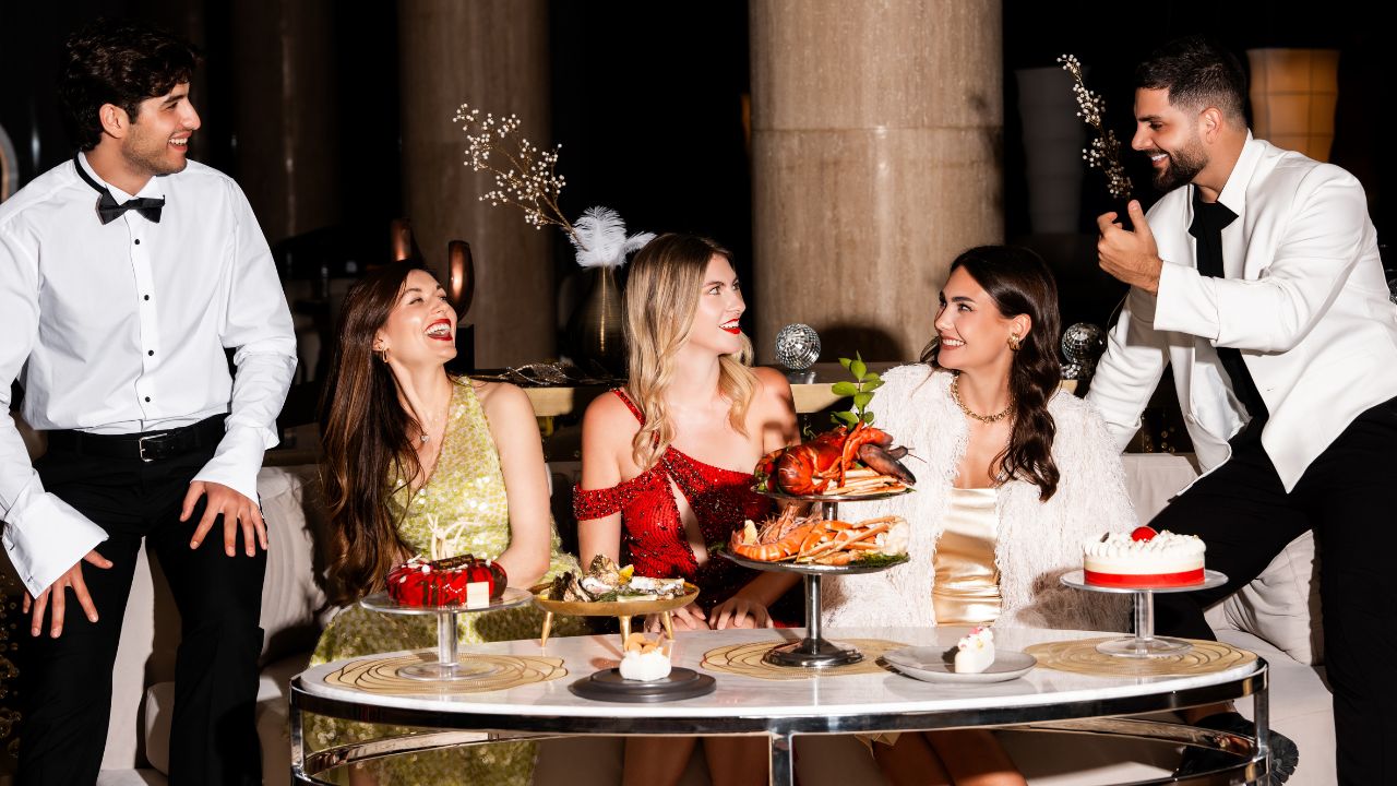 nye gala pearl lounge grand hyatt