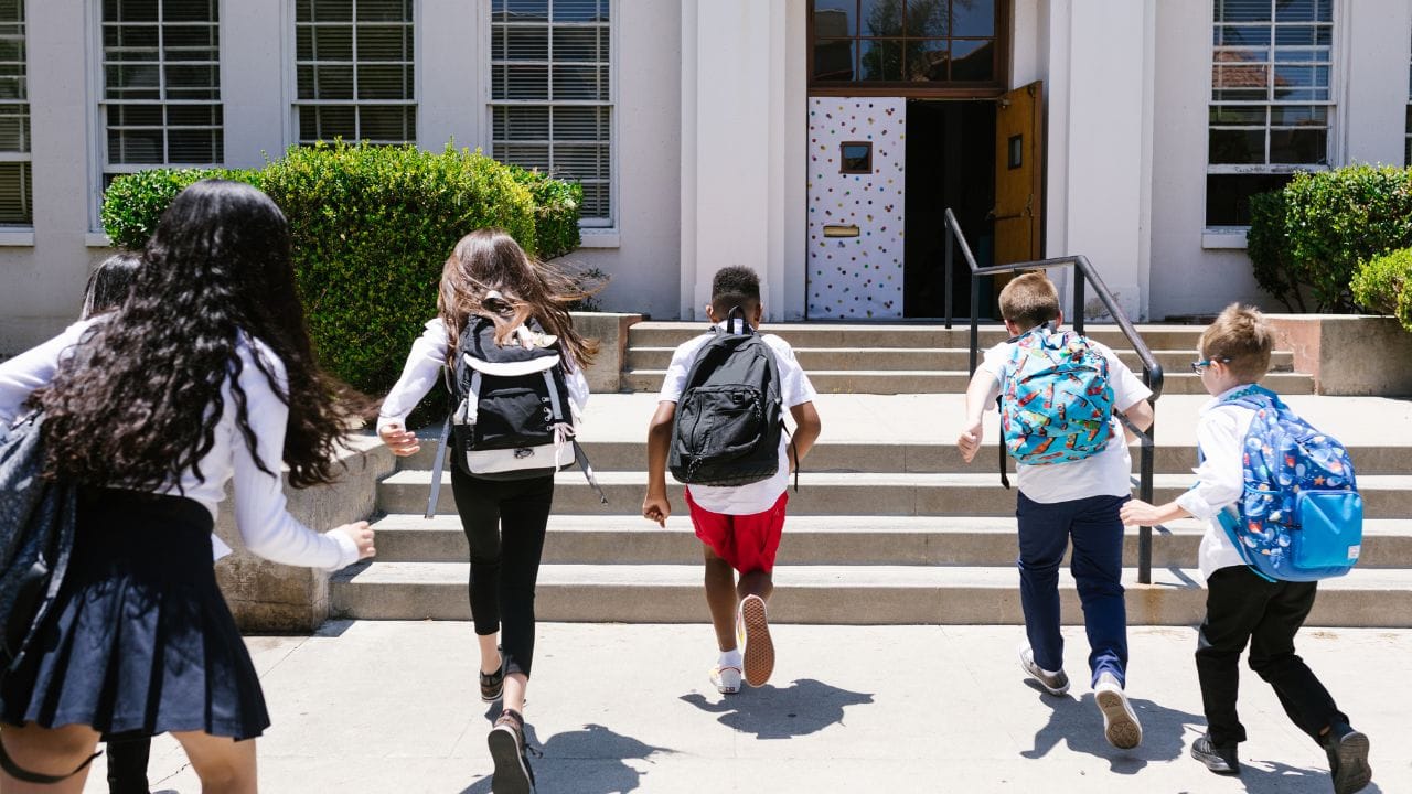 UAE announces return to schools on Monday - Yalla Abu Dhabi Life