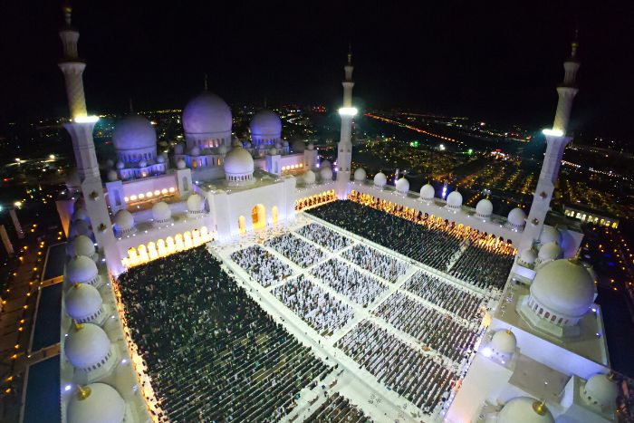 60,310 worshippers gather at Sheikh Zayed Grand Mosque