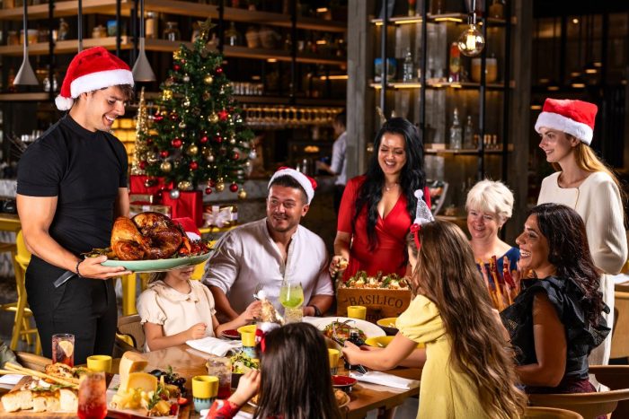 Christmas in Abu Dhabi 2023 at Grand Hyatt Abu Dhabi, Christmas in Abu Dhabi 2023, Christmas in Abu Dhabi, abu dhabi christmas dinner, abu dhabi christmas buffet, christmas eve, christmas buffet in abu dhabi, abu dhabi buffet, buffet festive, festive abu dhabi, festive abu dhabi 2023