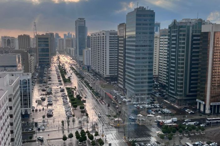 rain in abu dhabi