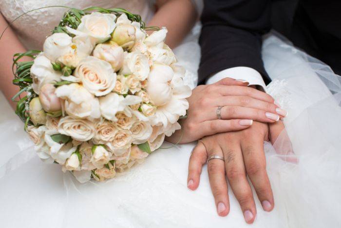 Mass marriage at Sheikh Zayed Festival